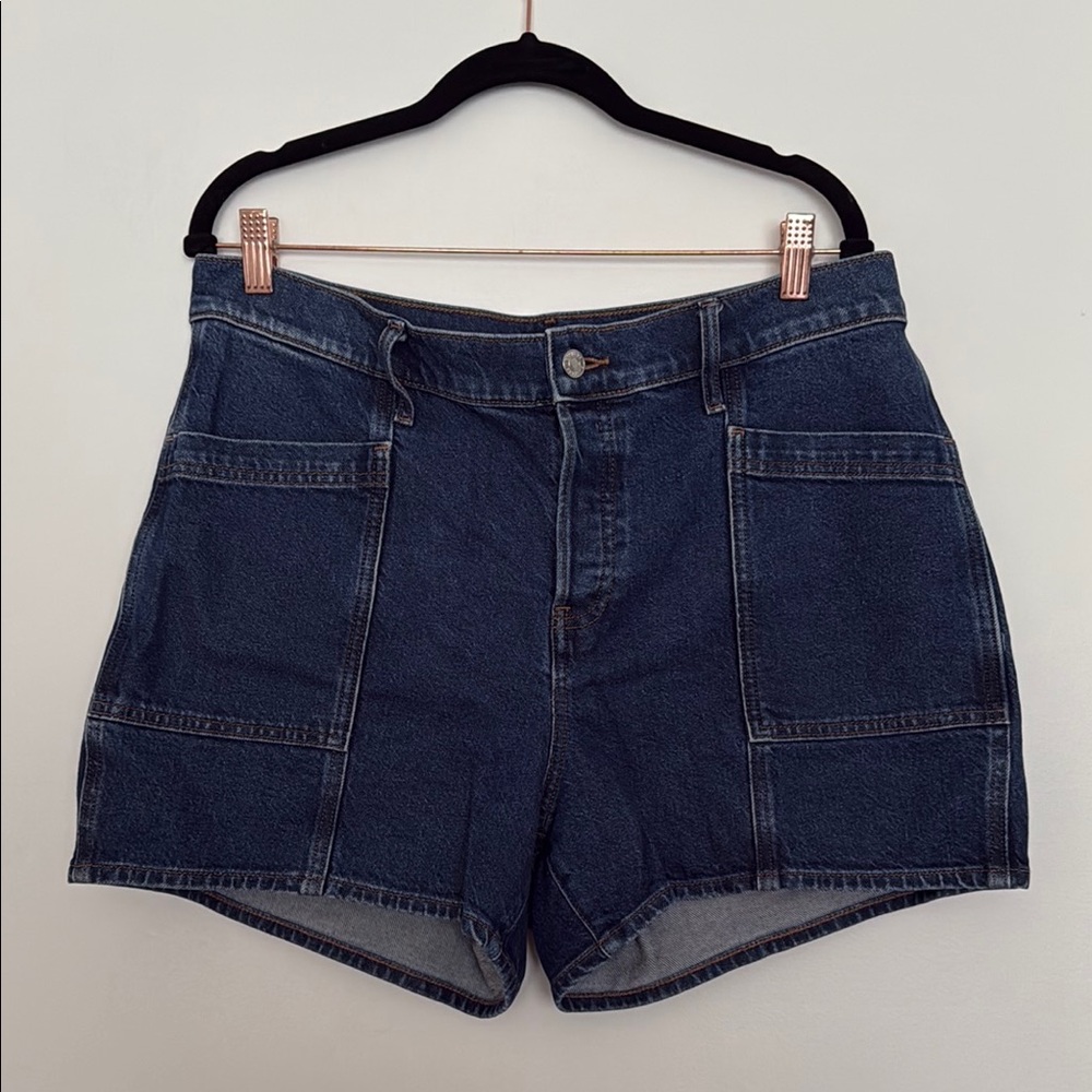 Express Mid Rise Strech Jean Shorts - Picture 2 of 6